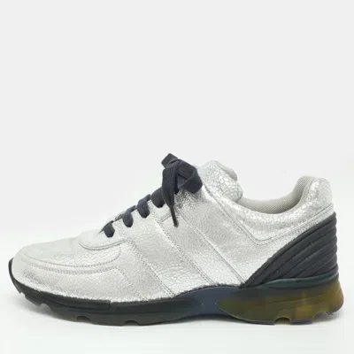 Pre-owned Chanel Cc Size 41 Blue/silver Metallic Crinkled Leather Low Top Sneakers