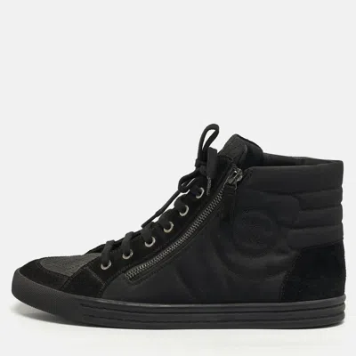 Pre-owned Chanel Cc Size 41 Two Tone Canvas And Suede High Top Sneakers In Black