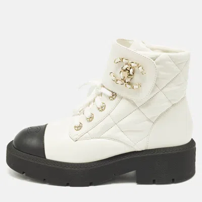 Pre-owned Chanel Cc Size 41 White/black Quilted Leather Combat Boots