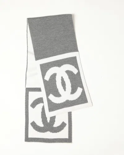 Pre-owned Chanel Cc Soft Wool Knitted Scarf