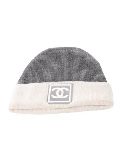 Pre-owned Chanel Cc Sport Beanie In Gray
