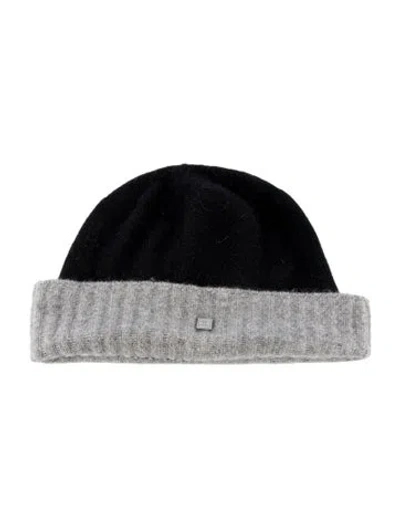 Pre-owned Chanel Cc Sport Cashmere Beanie In Black