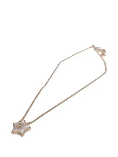 Pre-owned Chanel Cc Star-pendant Necklace In Gold