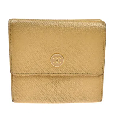 Pre-owned Chanel Cc Trifold Flap Wallet Leather Leather Wallets Accessory () In Sand