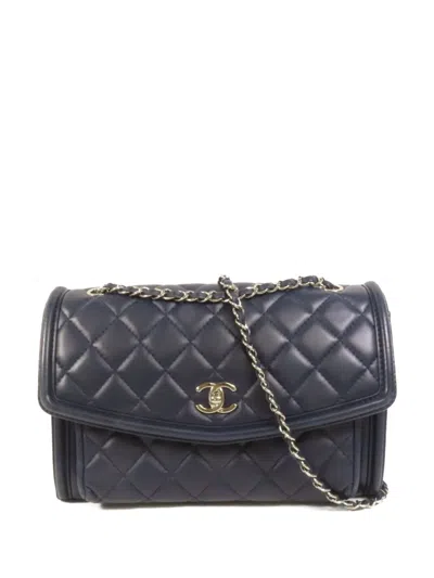 Pre-owned Chanel Cc Turn-lock Chain-strap Shoulder Bag In Blue