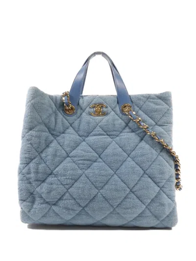 Pre-owned Chanel Cc Turn-lock Quilted Tote Bag In Blue