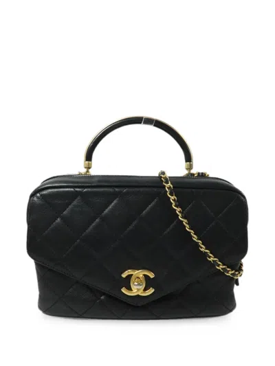 Pre-owned Chanel Cc Turn-lock Shoulder Bag In Black