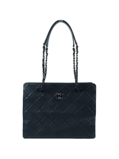 Chanel Cc Turn-lock Shoulder Bag In Blue