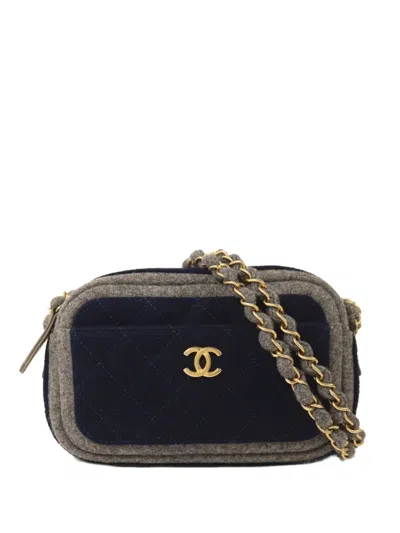 Pre-owned Chanel Cc Turn-lock Shoulder Bag In Gray