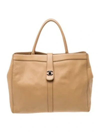 Pre-owned Chanel Cc Turnlock Tote In Neutral