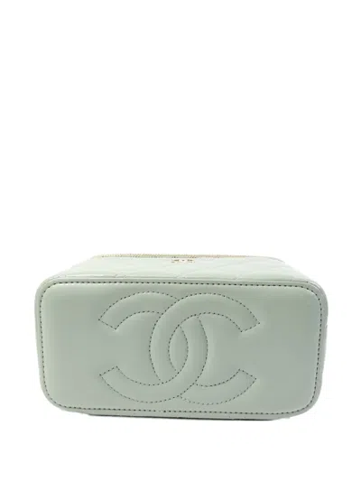 Pre-owned Chanel Cc Vanity Case Crossbody Bag In Green