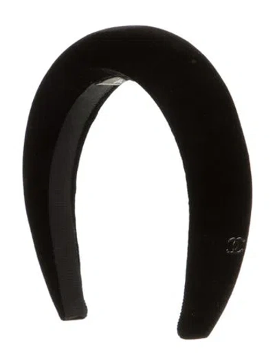 Pre-owned Chanel Cc Velvet Headband In Black