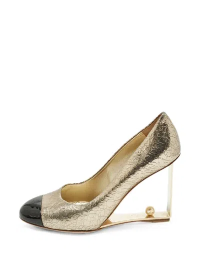 Pre-owned Chanel Cc Wedge Pumps In Gold