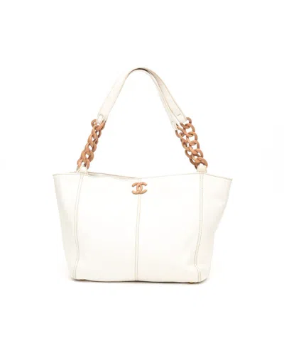 Pre-owned Chanel Cc Wood Chain Tote Bag In White