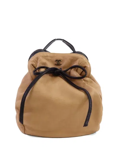 Pre-owned Chanel Cc-logo Drawstring Tote Bag In Neutral