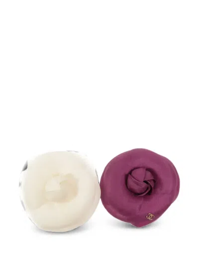 Pre-owned Chanel Cc-logo Floral Brooch Set (set Of Two) In White