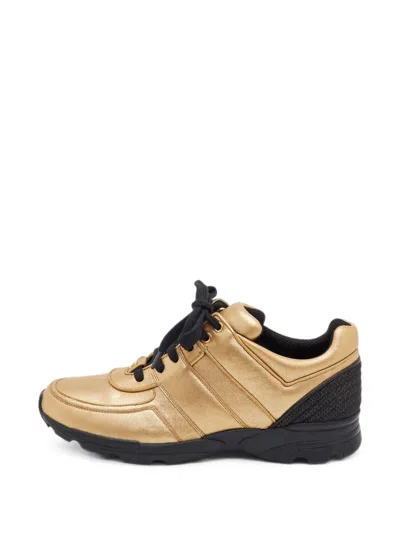 Pre-owned Chanel Cc-logo Low-top Sneakers In Gold