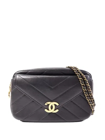 Pre-owned Chanel Cc-logo Turn-lock Shoulder Bag In Black