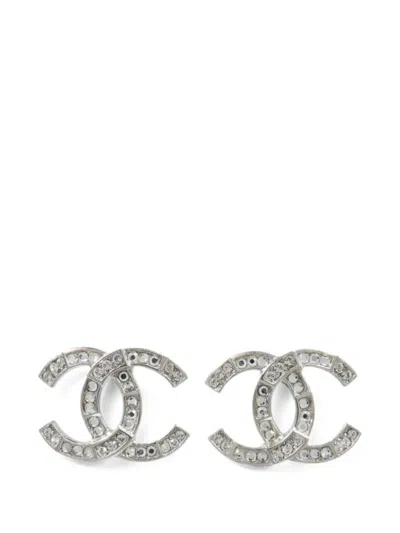 Pre-owned Chanel Cc-motif Earrings In Silver