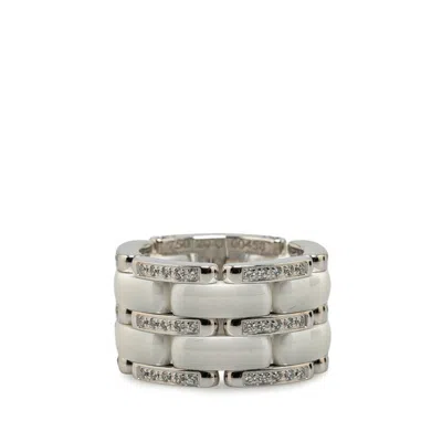 Pre-owned Chanel Ceramic Gold (18k) Band Ring () In Silver