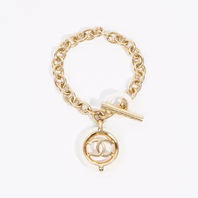 Pre-owned Chanel Chain Bracelet Gold / Cream Base Metal 18cm In Silver
