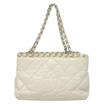 Pre-owned Chanel Chain Me Leather Shoulder Bag () In White