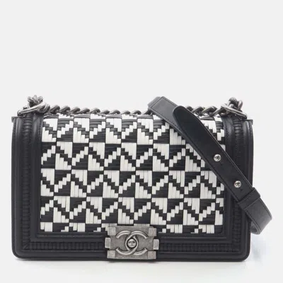 Pre-owned Chanel Chain Shoulder Bag Lamb Sheep Leather Black White