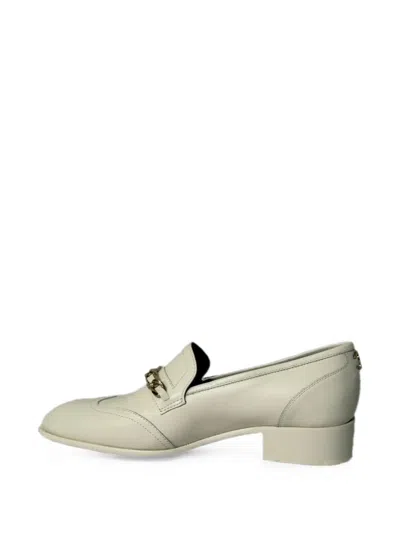 Pre-owned Chanel Chain-accent Wingtip Loafers In White