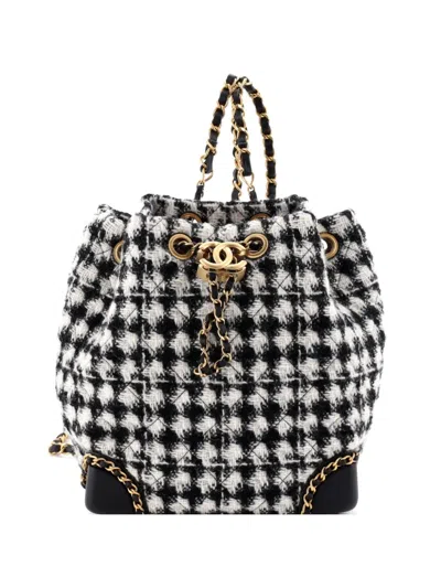 Pre-owned Chanel Chained Drawstring Cc Bucket Quilted Houndstooth Tweed Small Backpack In Black
