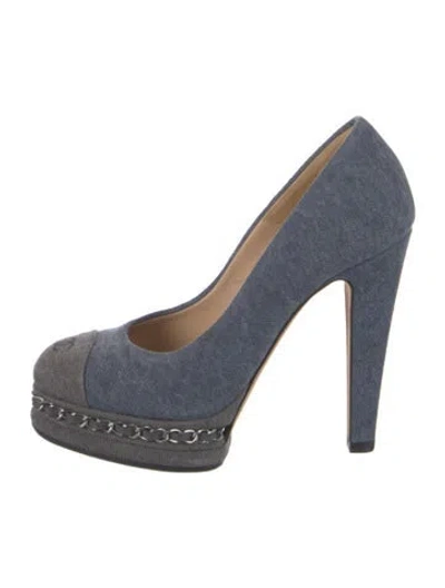 Pre-owned Chanel Chain-link Accent Denim Pumps In Blue