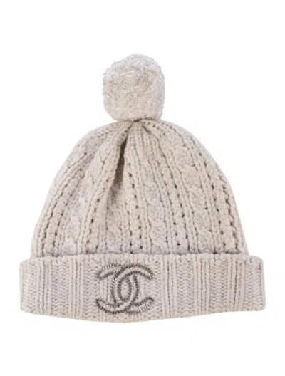 Pre-owned Chanel Chain-link Cc Cashmere Beanie In Metallic/neutrals