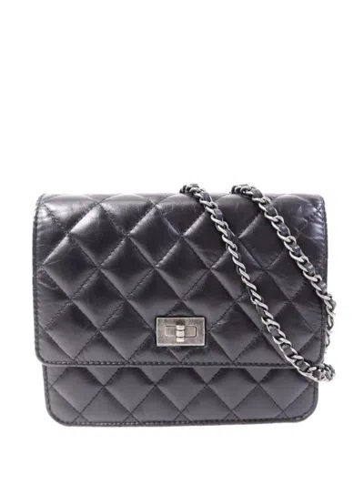 Pre-owned Chanel Chain-strap Shoulder Bag In Black