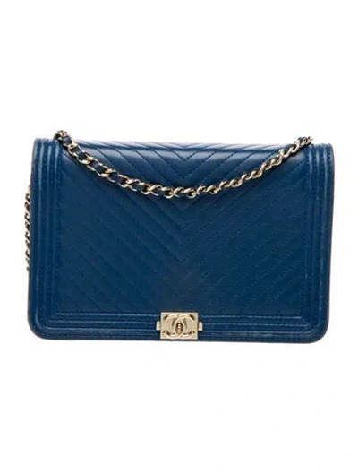Pre-owned Chanel Chevron Boy Wallet On Chain In Blue