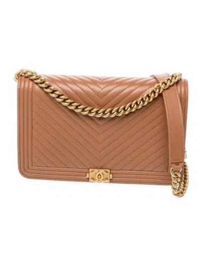 Pre-owned Chanel Chevron Boy Wallet On Chain In Neutral