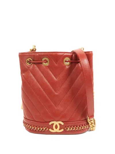 Pre-owned Chanel Chevron Cc Bucket Bag In Red