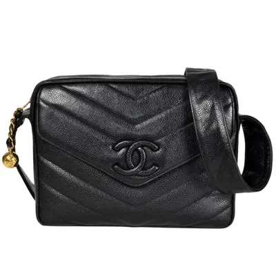 Pre-owned Chanel Chevron (v Stitch) Grained Calfskin Shoulder Bag () In Black