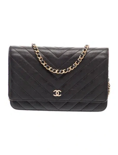 Pre-owned Chanel Chevron Wallet On Chain In Black
