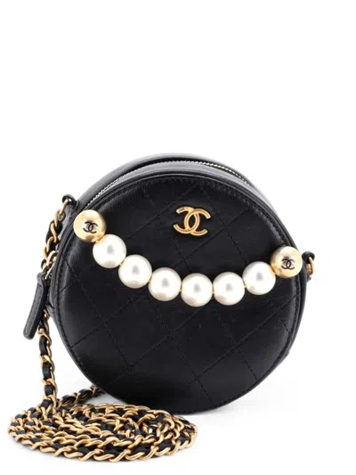 Pre-owned Chanel Chic Pearls Round Clutch With Chain Quilted Lambskin Crossbody Bag In Black
