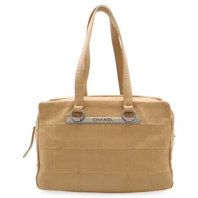 Pre-owned Chanel Chocolate Bar Grained Calfskin Handbag () In Sand