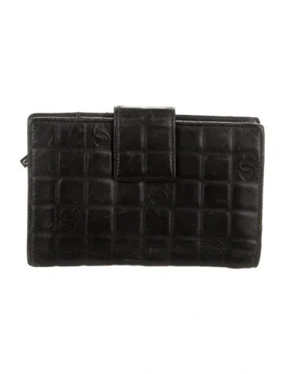 Pre-owned Chanel Chocolate Bar Leather French Purse In Black