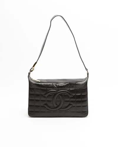 Pre-owned Chanel Chocolate Bar Shoulder Bag In Black
