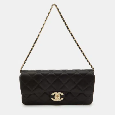Pre-owned Chanel Classic Black Quilted Satin Cc Pearl Clutch With Chain