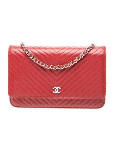 Pre-owned Chanel Classic Chevron Wallet On Chain In Red