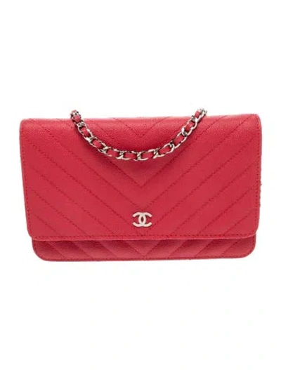 Pre-owned Chanel Classic Chevron Wallet On Chain In Red