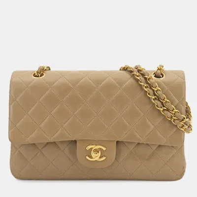 Pre-owned Chanel Classic Double Flap 25 Beige Lambskin Leather Gold Hardware Shoulder Bag In Sand