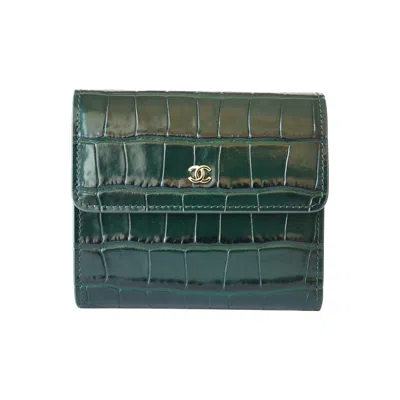 Pre-owned Chanel Classic Embossed Crocodile Small Trifold Flap Wallet Green
