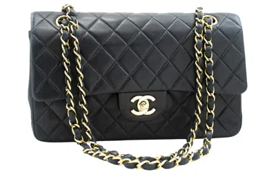 Pre-owned Chanel Classic Flap Black Leather Shoulder Bag ()