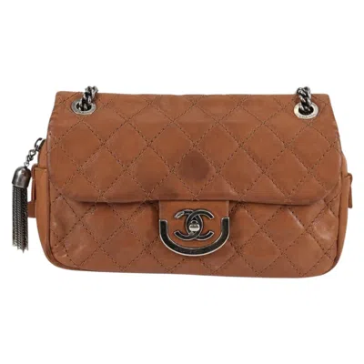 Pre-owned Chanel Classic Flap Leather Shoulder Bag () In Brown