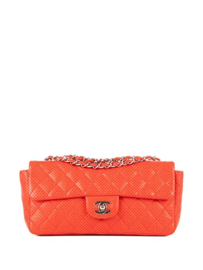 Pre-owned Chanel Classic Flap Shoulder Bag In Red