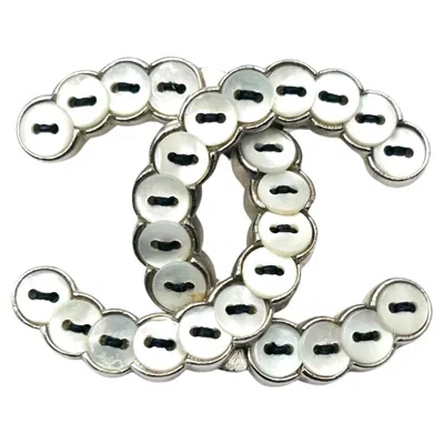 Pre-owned Chanel Classic Rare Silver Cc Mother Of Pearl Button Brooch In Multi